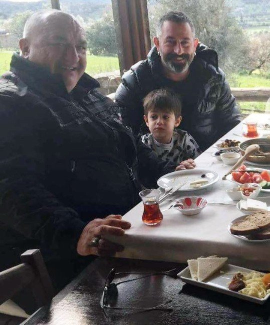 Cem Yılmaz Oğlu Kemal’le Bodrum’da