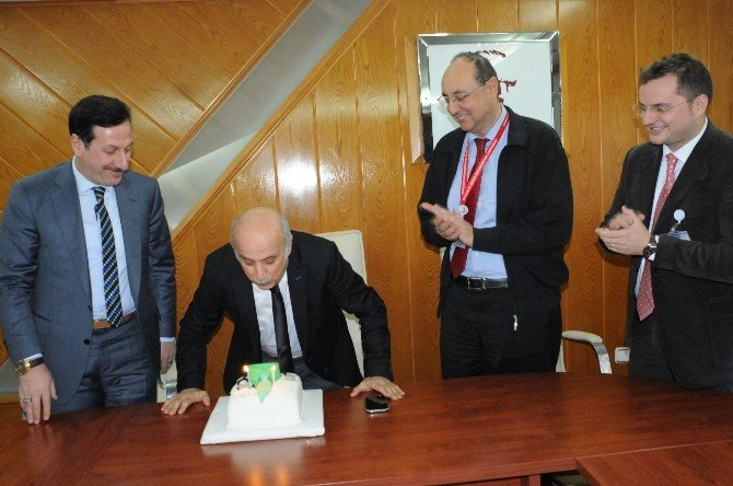 Başhekime Sürpriz Doğum Günü