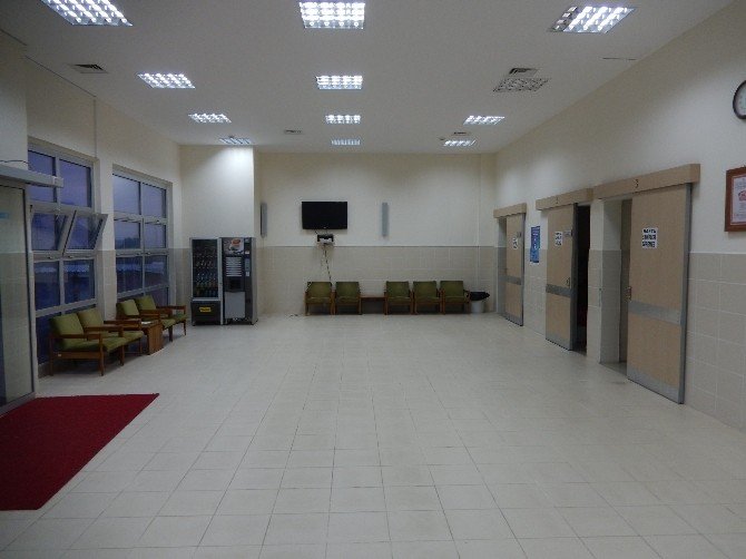 Omü Hayvan Hastanesi’nde 2 Bin 35 Hayvan Tedavi Edildi