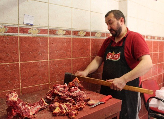 Ordulu Kasaplarda Kurban Yoğunluğu