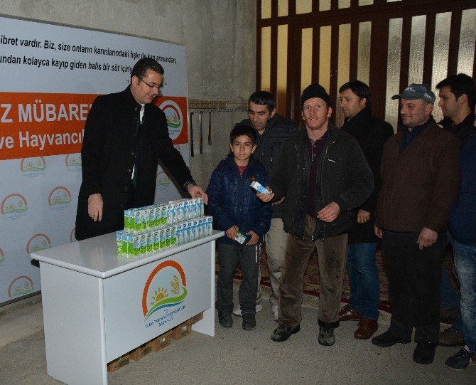 Kandil Simidi Yerine Süt Dağıtıldı