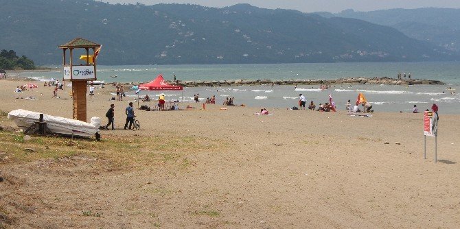 Ordu’da Vatandaşlar Plajlara Akın Etti