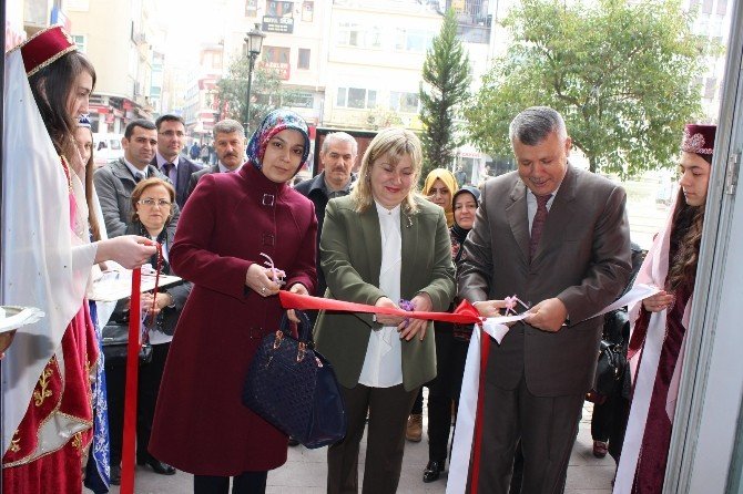 Fatsa’da El Emeği Ürünler Kermeste Görücüye Çıkarıldı