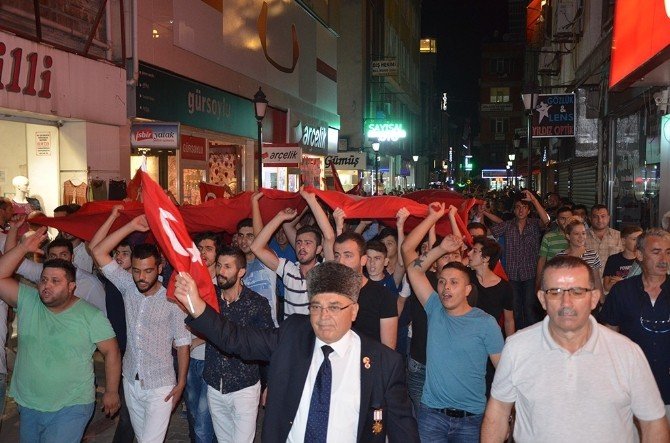 Ünye’den Teröre Tepki Yağdı