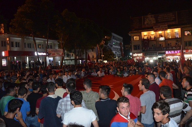 Ünye’den Teröre Tepki Yağdı