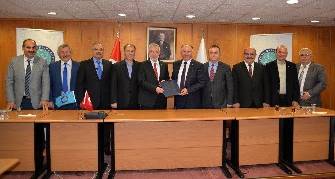 Uludağ Üniversitesi’ni Seçen Başarılı Öğrencilere Burs