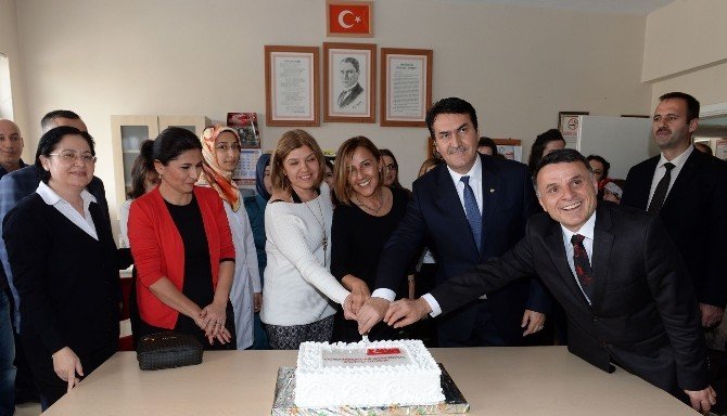Dündar Öğretmenleri Unutmadı