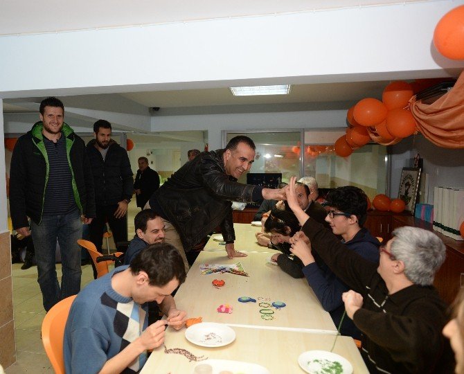 Bursasporlu Basketbolculardan Obam’a Moral Ziyareti