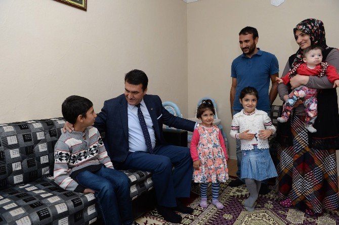 Osmangazi Belediyesi İhtiyaç Sahiplerinin Yüzünü Güldürüyor