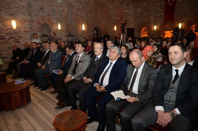 Genç Şairler Hünerlerini Mısralara Döktü