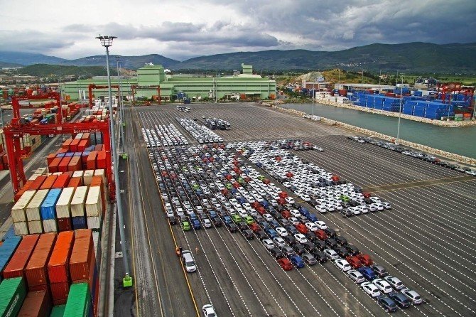 Otomotiv İhracatı Frene Bastı...