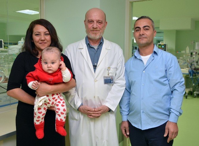 5 Aylık Mira Bebek 6 Saatlik Operasyonla Yaşama Tutundu