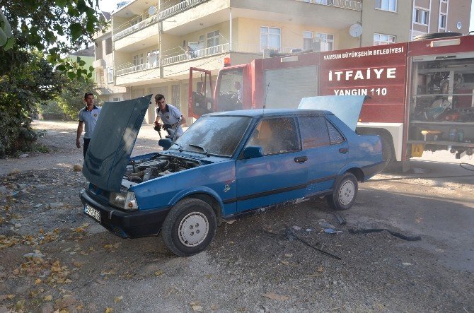 Park Halindeki Otomobilde Yangın Çıktı
