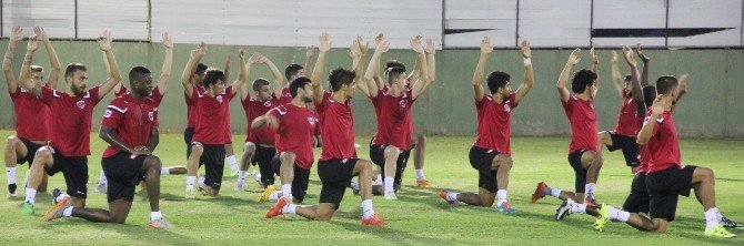 Adanaspor’da Gözler Göztepe’de