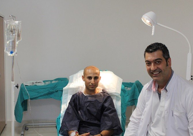 Saç Ekimi Operasyonlarında Şapka Uyarısı