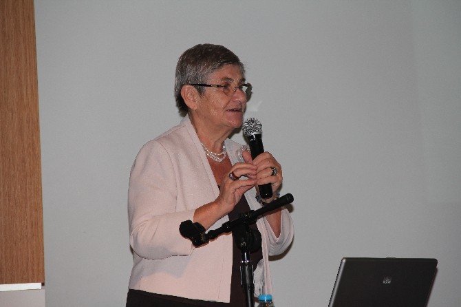 Canan Karatay: "Sevgili Ananızı, Sevgili Babanızı Suçlamayın"