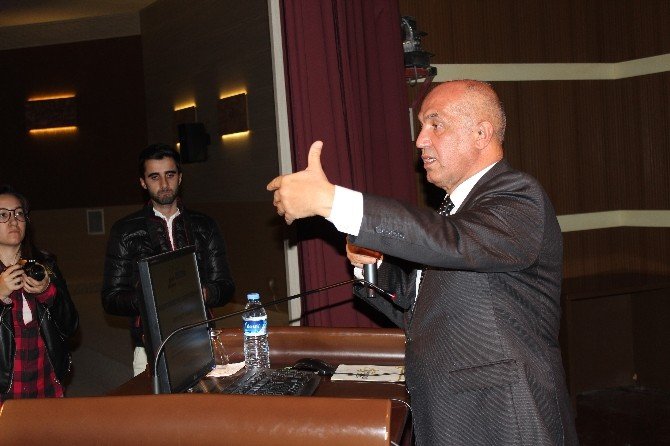 Prof. Ilıcalı’dan Öğretim Üyelerine: “Proje Getirin Heykelinizi Dikelim”