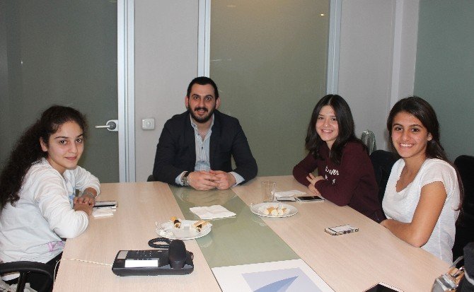 Liseliler Hayallerindeki Meslekleri Mezunlardan Dinliyor