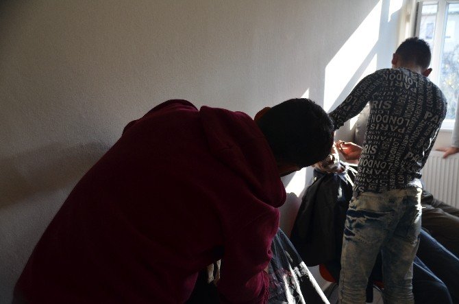 Öğrencilerden Psikiyatri Hastalarına Ücretsiz Saç Bakımı