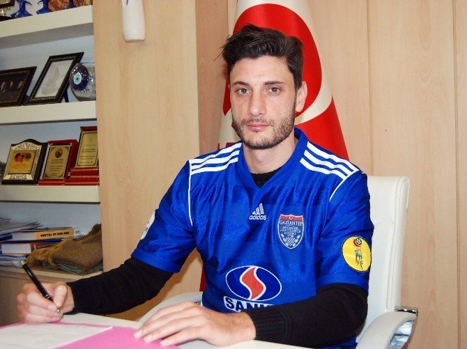 Fuchs, Gaziantep Büyükşehir Belediyespor’a İmzayı Attı