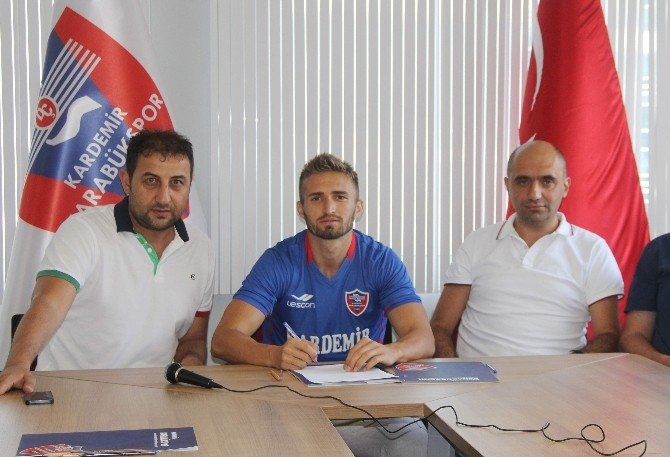 Karabükspor’da Çifte İmza