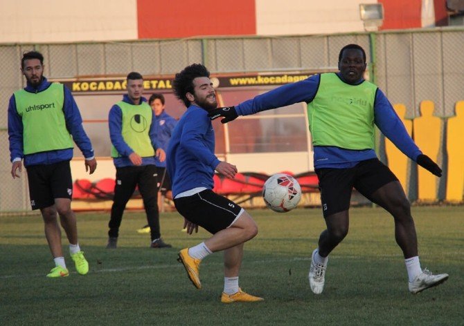 Karakuş: "Genç Oyuncularımıza Güvenmeliyiz"