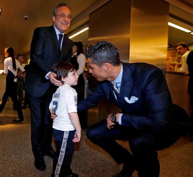 Real Madrıd Ve Ronaldo Gönülleri Fethetti