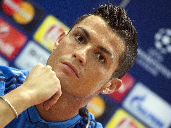 Ronaldo Basın Toplantısını Terk Etti