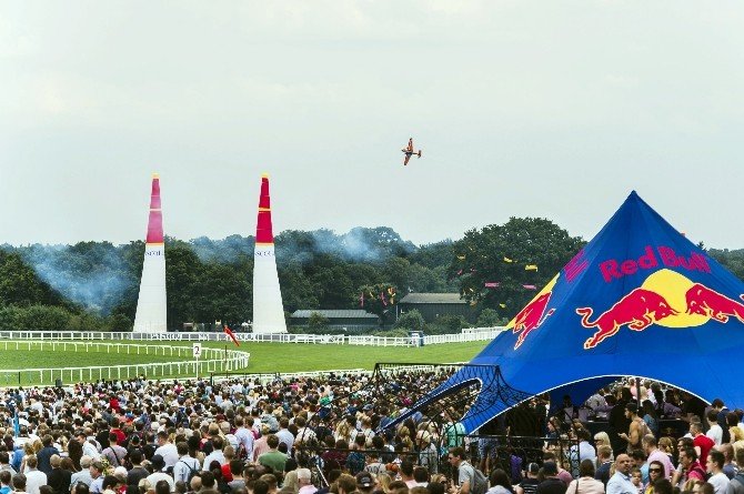 Ascot’u Kazanan Bonhomme, Bu Sezon Üçüncü Zaferine Ulaştı