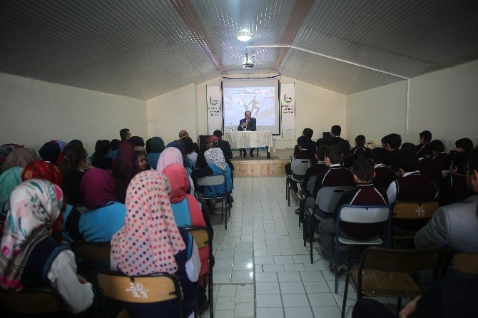 Rektör Coşkun, Hayırseverler İmam-hatip Ortaokulu’nun “Kariyer Günleri” Seminerinde Konuştu