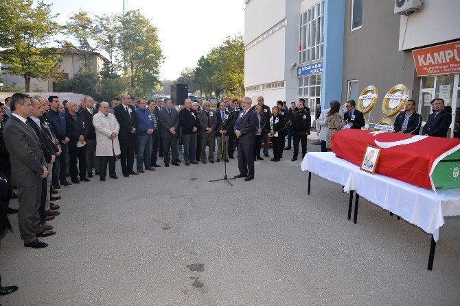 Prof. Parasız Son Yolculuğuna Uğurlandı