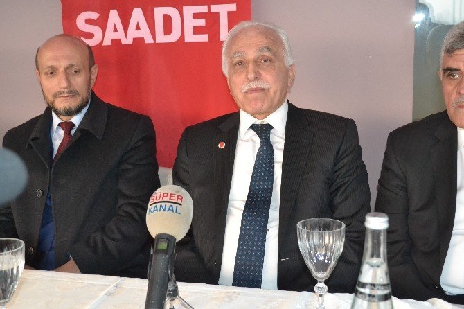 Kamalak: “Gömleğin İlk Düğmesi Yanlış İliklenirse Hepsi Yanlış Olur”