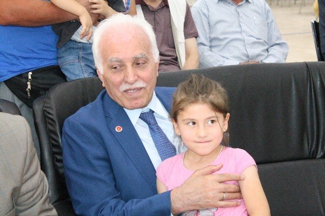 Sp Genel Başkanı Mustafa Kamalak, Partisinin Kongresine Katıldı