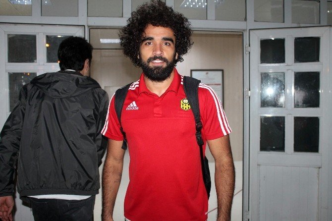 Yeni Malatyasporlu Futbolculardan İrfan Buz’a Övgü