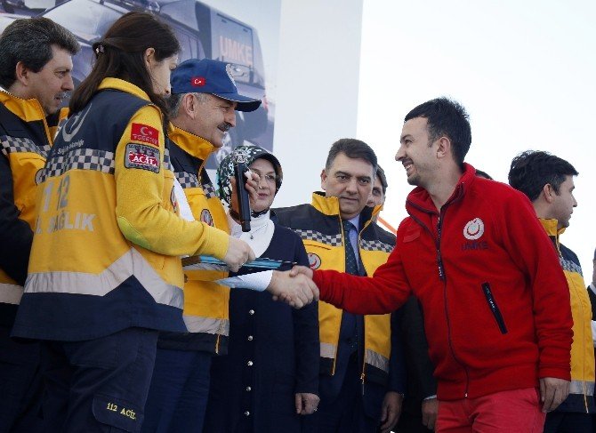 Ambualans Ve Umke Araçları Dağıtım Töreni