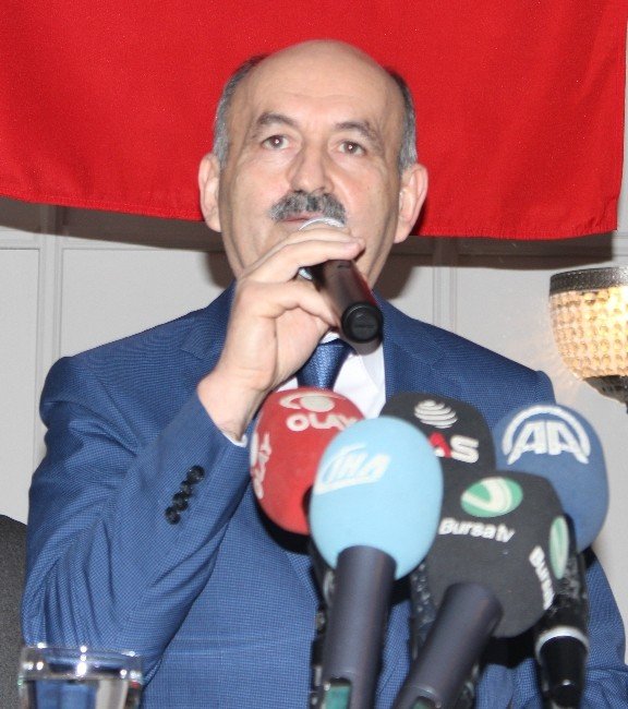 Müezzinoğlu: “Teröristleri Kazdıkları Çukurlara Biz Gömeceğiz Bu Millet Gömecek”