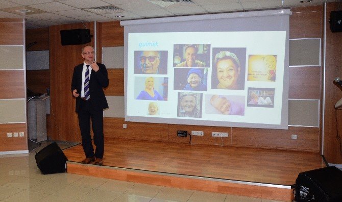 Sağlık Çalışanlarına "Drama"tik Eğitim