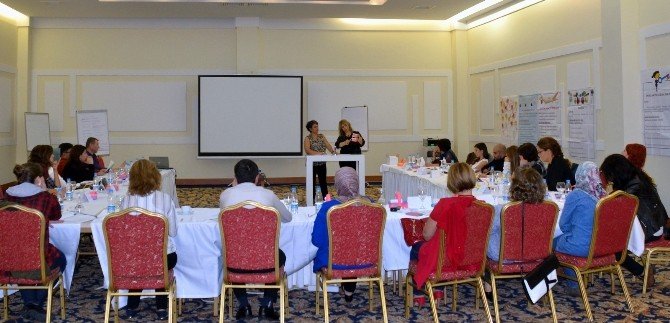 Sağlık Çalışanlarına Yönelik Eğitici Eğitimi