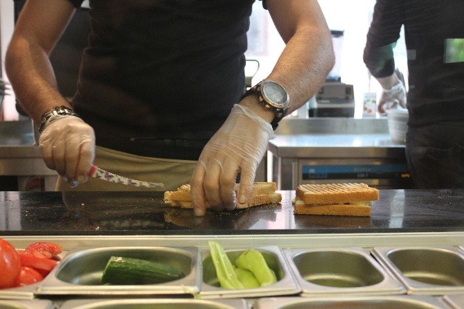 Sağlıklı Kantin Uygulamasında ‘Yasak’ Yerine ‘Bilinçlendirme’