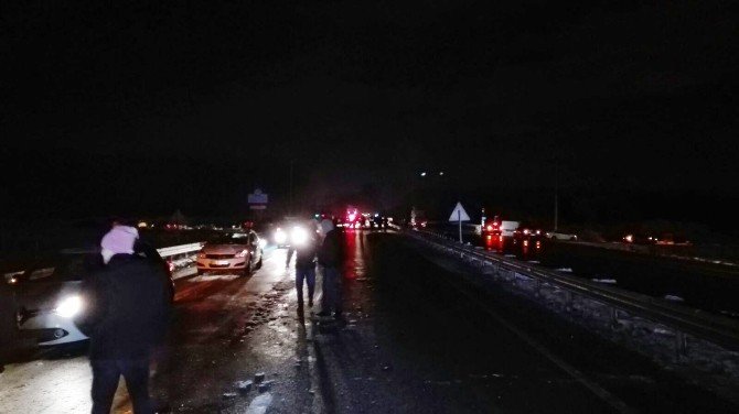 Sakarya’da Midibüs Devrildi: 5 Yaralı