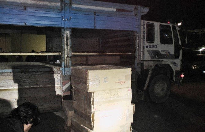 Sakarya’da 26 Bin 690 Paket Kaçak Sigara Ele Geçirildi