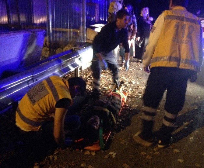Minibüs İle Otomobil Çarpıştı: 6 Yaralı