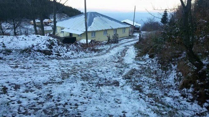 Sakarya’da Yılın İlk Karı Keremali Dağı’na Düştü