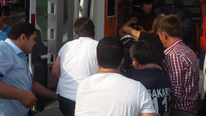 Belediye Otobüsü Yayaya Çarptı: 1 Yaralı