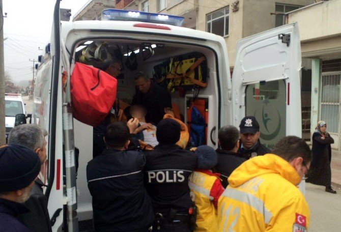 İki Arkadaş Uyuşturucu Komasına Girdi