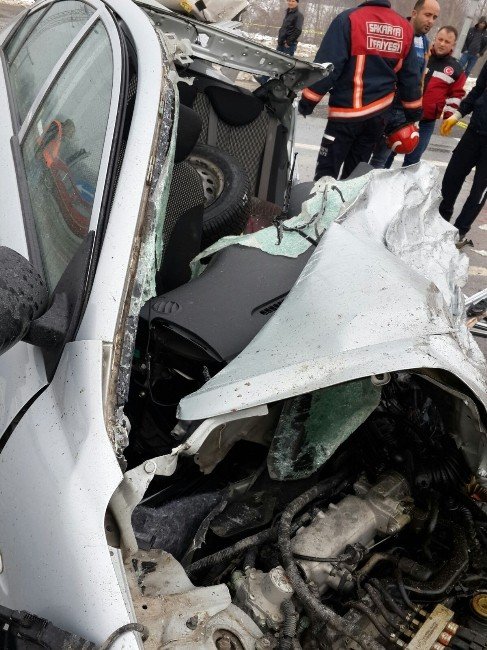 Sakarya’da Trafik Kazası: 1 Ölü, 2 Yaralı