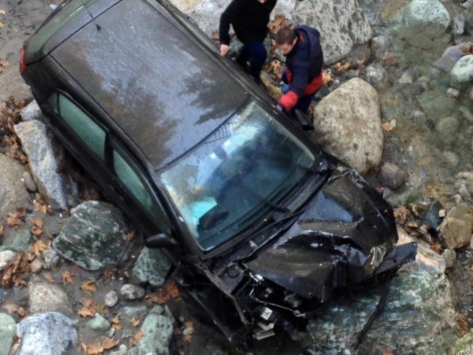 Sakarya’da Kaza: 3 Ağır Yaralı