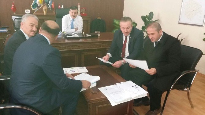 Sungurlu’da Stadyum İle Spor Salonu’nun İfraz İşlemleri Gerçekleşti