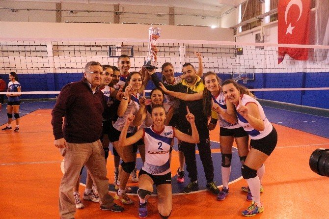 Türkiye Üniversite Sporları Federasyonu Voleybol 2. Lig Müsabakaları Sona Erdi