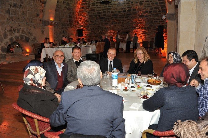 Tarihi Han’da Pazar Buluşması